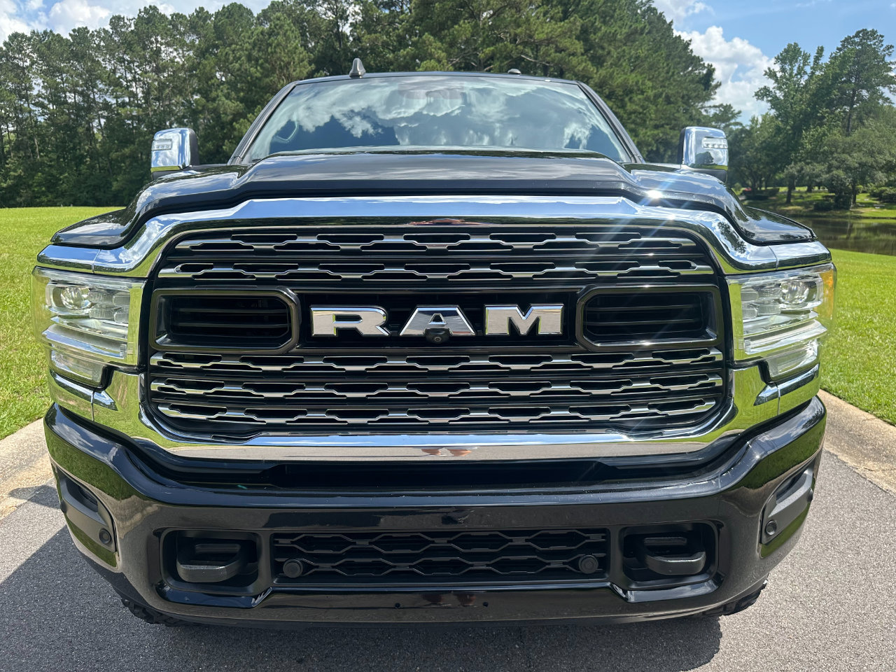 Used 2023 RAM 2500 Limited image 2
