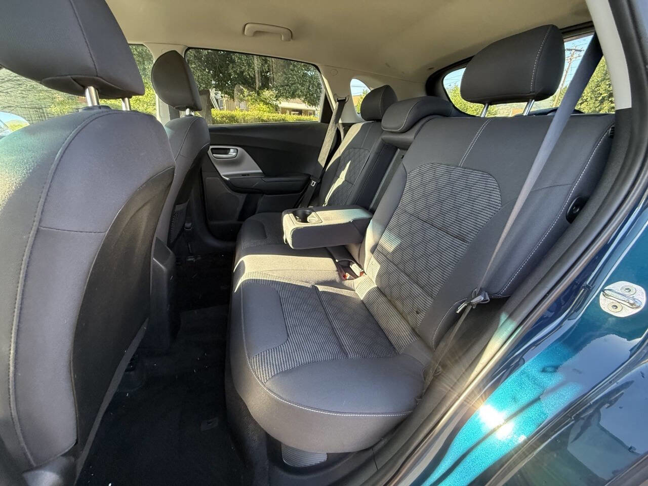 Used 2019 Kia Niro LX FWD image 11
