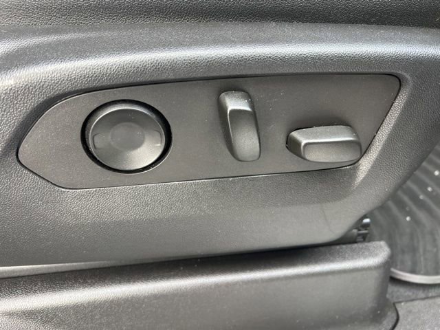 Used 2022 Chevrolet Suburban Z71 image 35