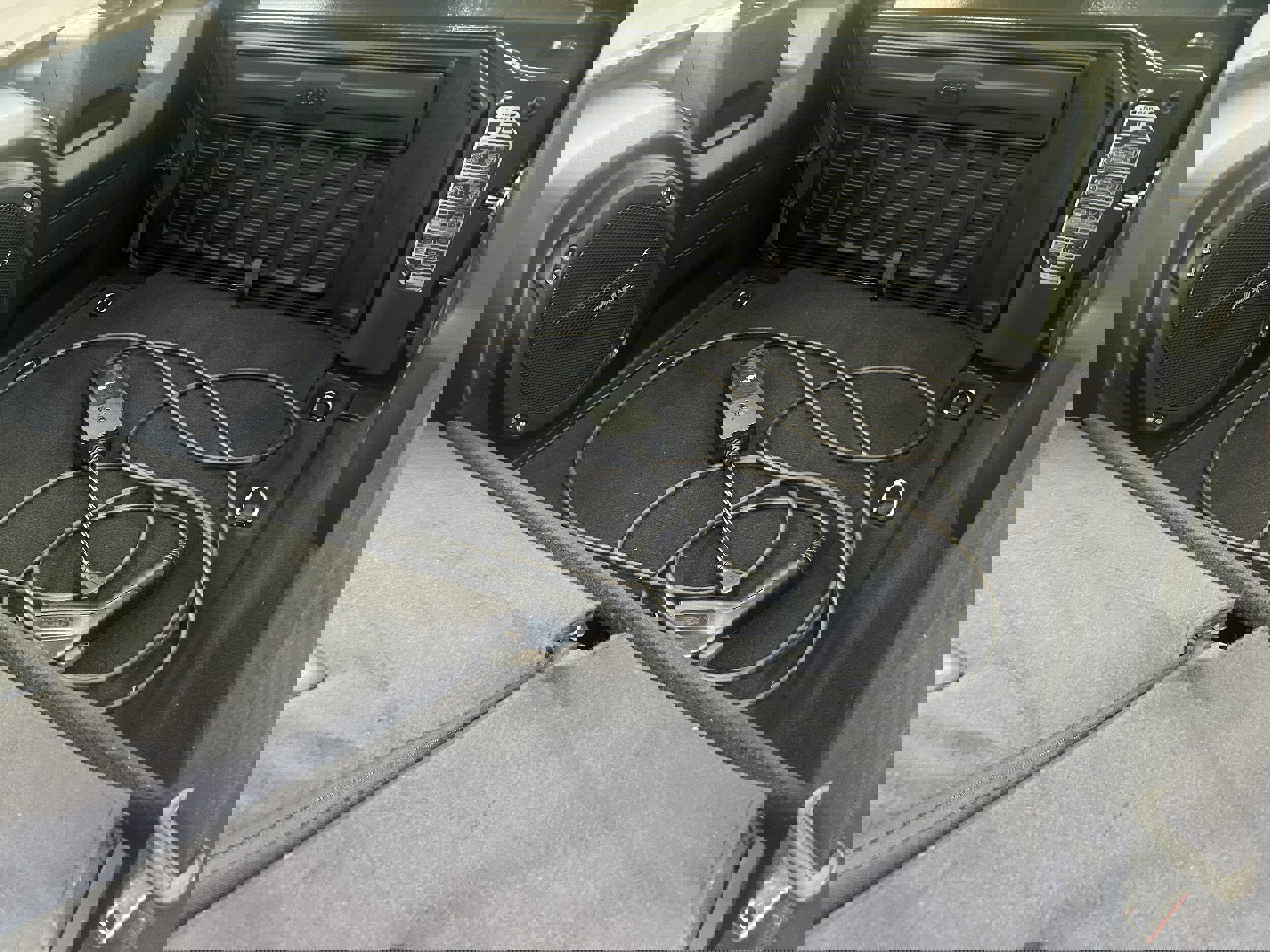 Used 2023 Jeep Wrangler Unlimited w/ Cold Weather Group image 13