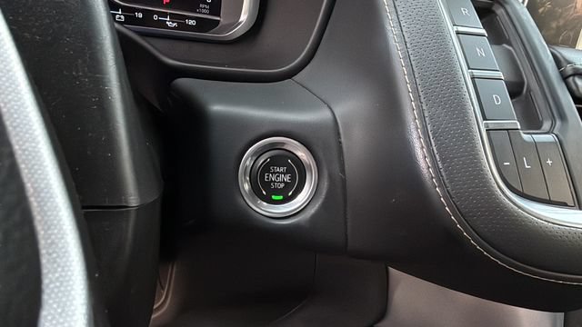 Used 2023 GMC Yukon XL SLT AWD/4WD image 29