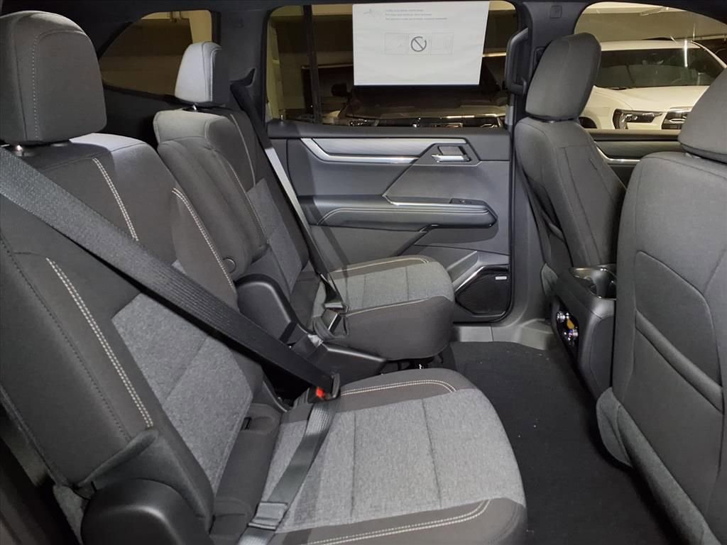 New 2026 GMC Acadia Elevation image 7