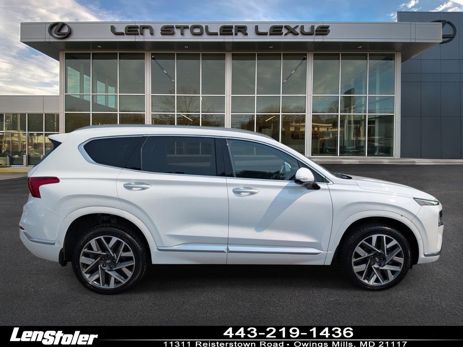 Used 2023 Hyundai Santa Fe Calligraphy AWD/4WD image 2