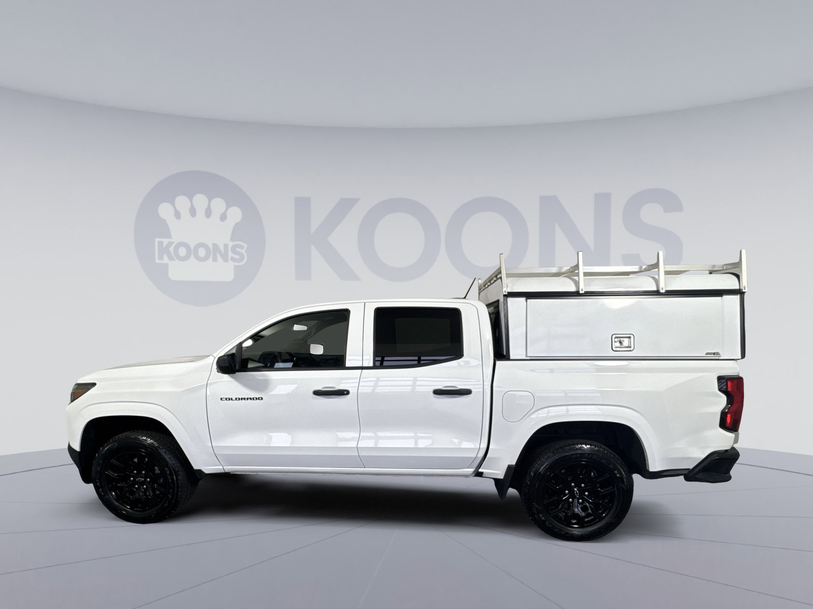 Used 2025 Chevrolet Colorado W/T w/ WT Custom Package image 2