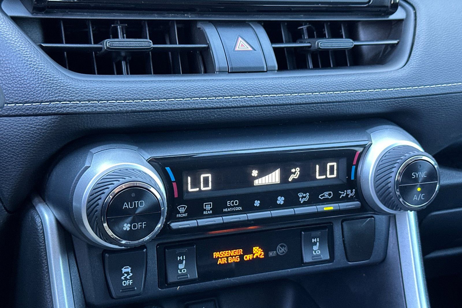 Used 2020 Toyota RAV4 XLE w/ XLE Grade Weather Package image 17