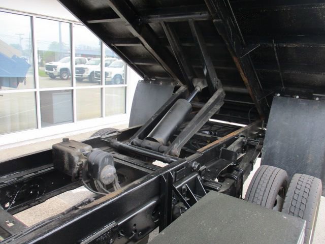 Used 2017 Ford F550 4x4 Crew Cab Super Duty image 10