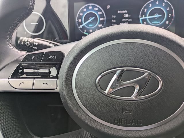 Used 2022 Hyundai Elantra Limited FWD image 5