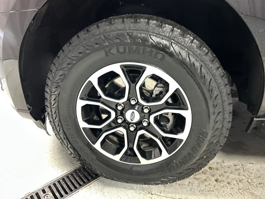 Used 2024 Ford Expedition Max XLT image 9