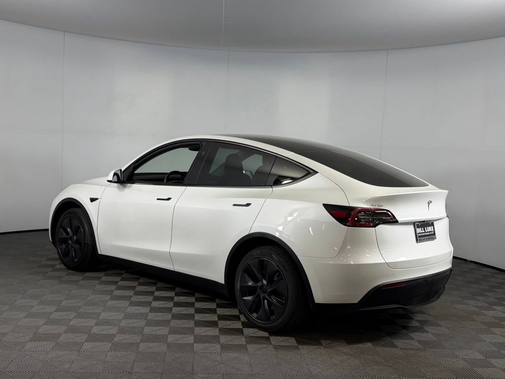 Used 2024 Tesla Model Y Long Range image 9