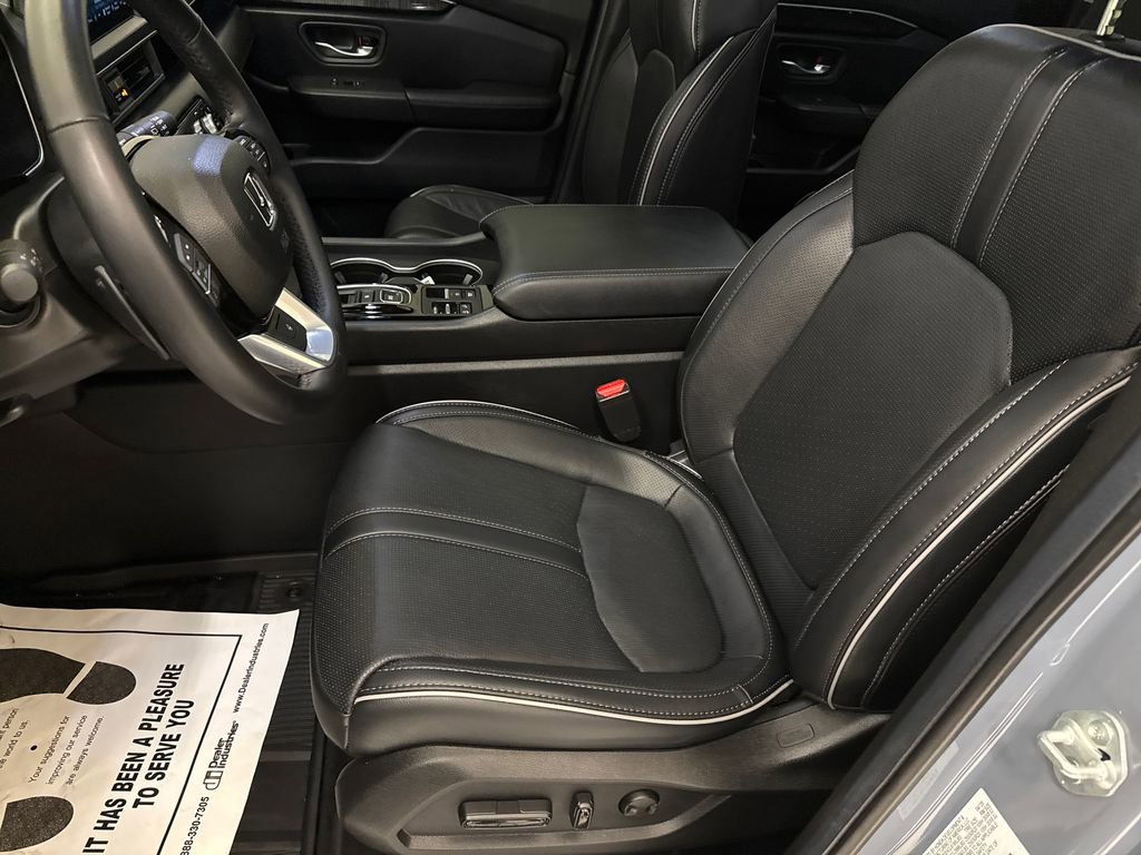 Certified 2025 Honda Pilot Elite image 23