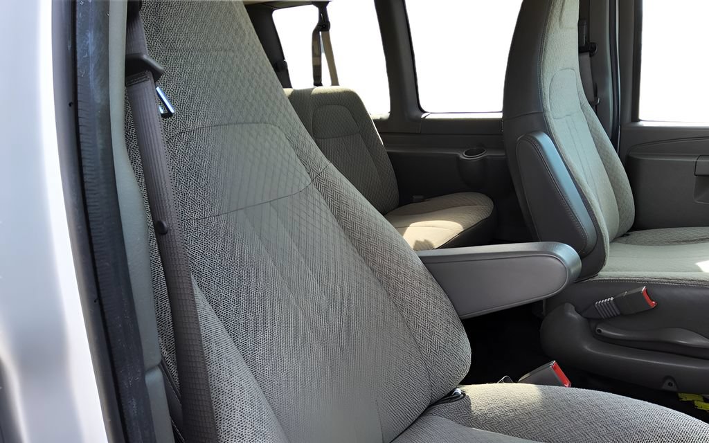 Used 2023 Chevrolet Express 3500 LS RWD image 29