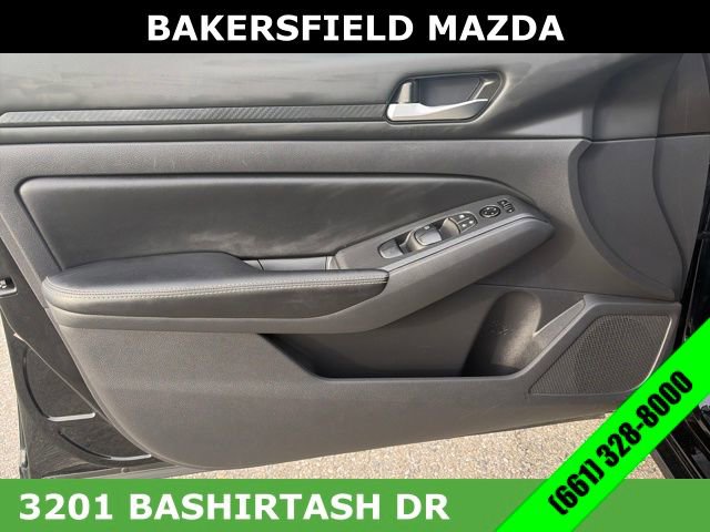Used 2024 Nissan Altima 2.5 SV image 10
