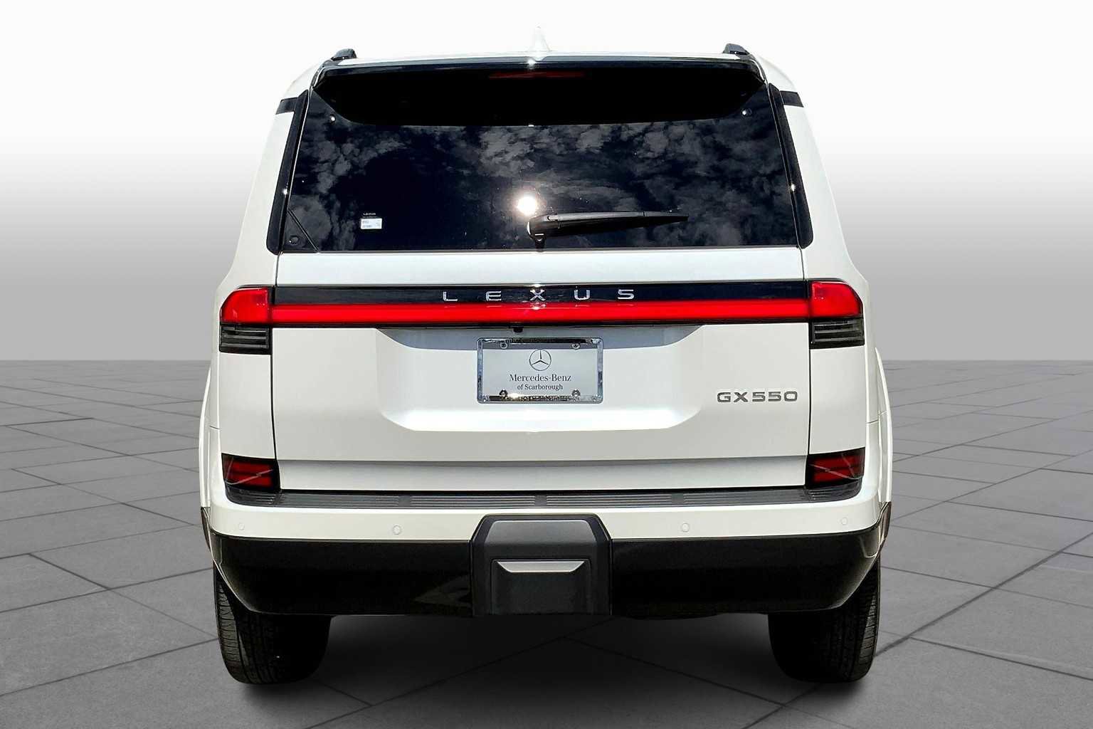 Used 2025 Lexus GX 550 image 4