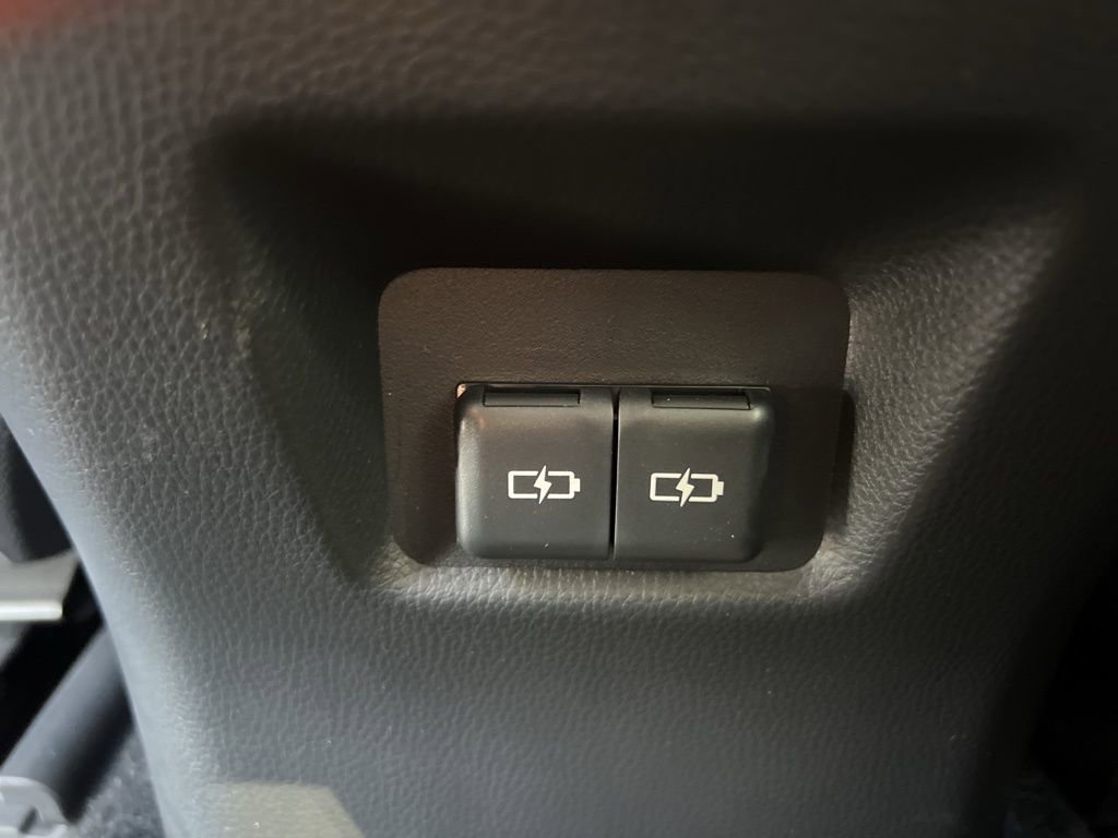 Used 2025 Toyota RAV4 Limited image 19