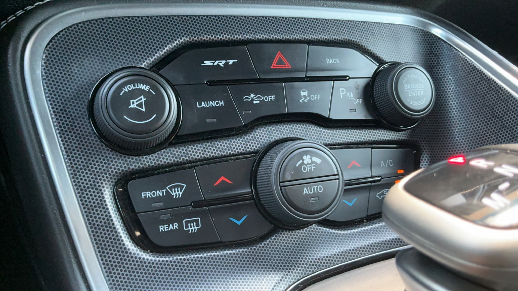 Used 2015 Dodge Challenger SRT w/ Technology Group RWD image 12