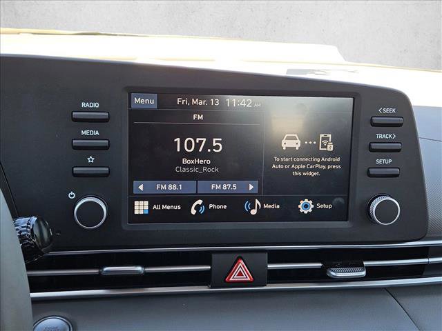 Used 2025 Hyundai Elantra Sport image 12