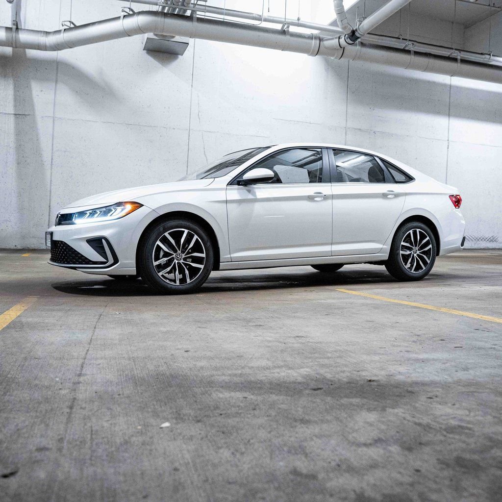 New 2026 Volkswagen Jetta SE image 3