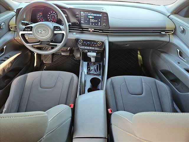 Used 2023 Hyundai Elantra SEL FWD image 16