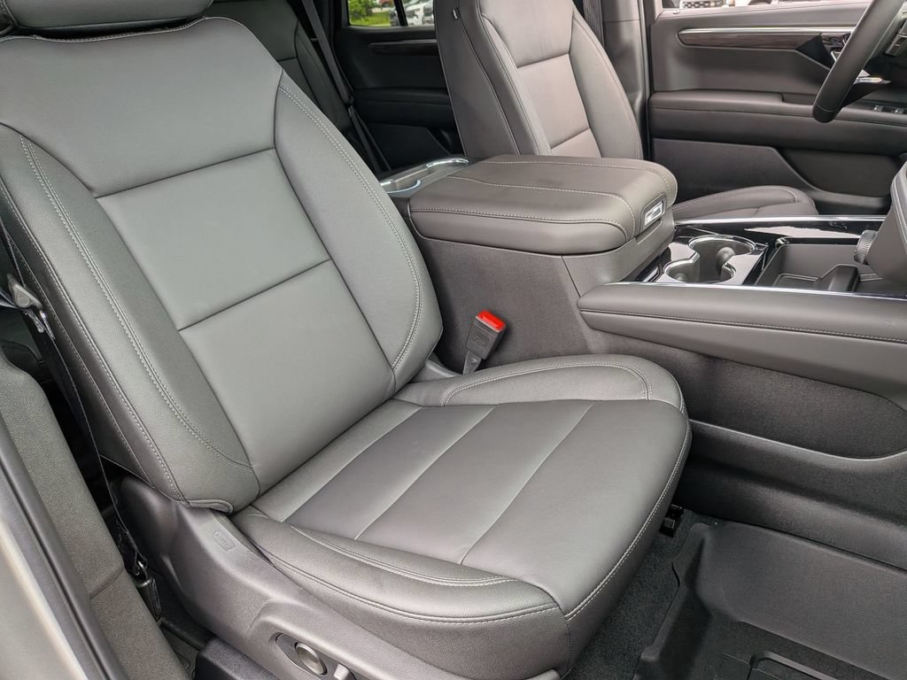 New 2026 Chevrolet Tahoe Z71 w/ Comfort Package AWD/4WD image 32