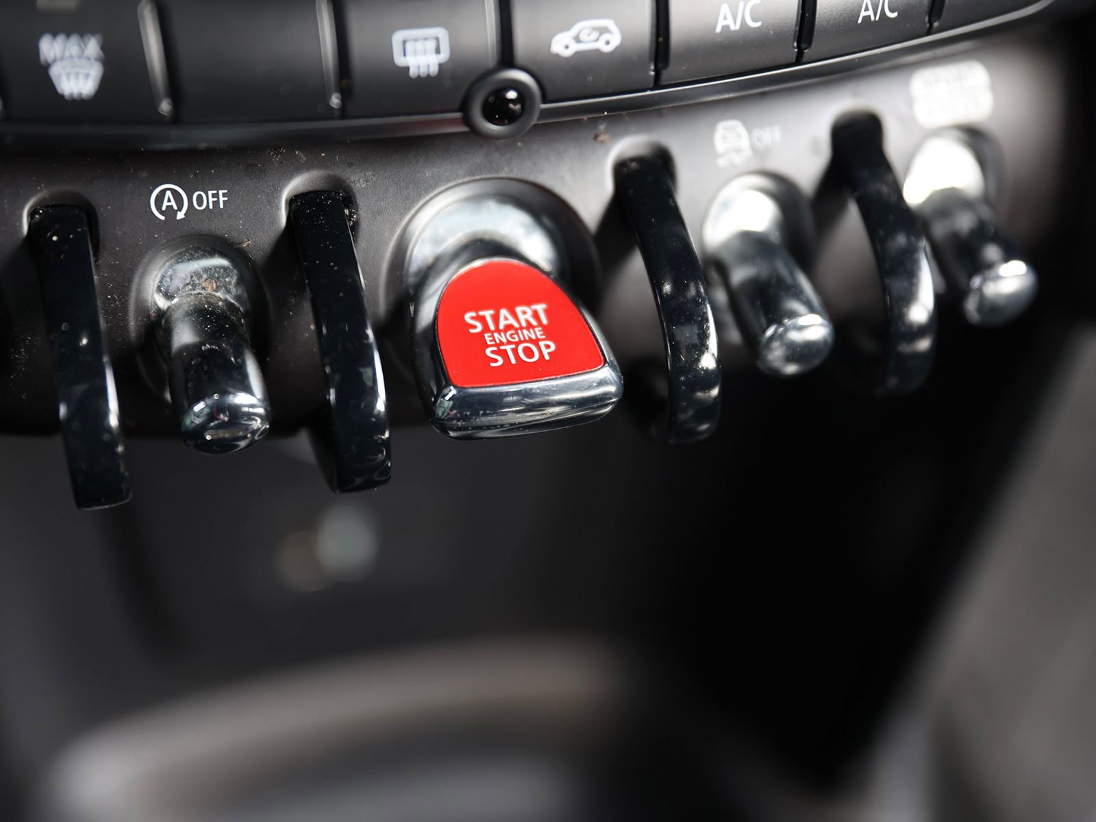 Used 2022 MINI Cooper S w/ Premium Package image 27