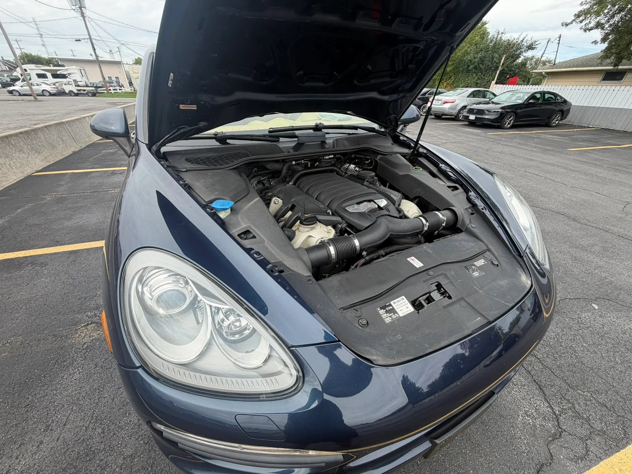 Used 2014 Porsche Cayenne S w/ Comfort Package AWD/4WD image 34