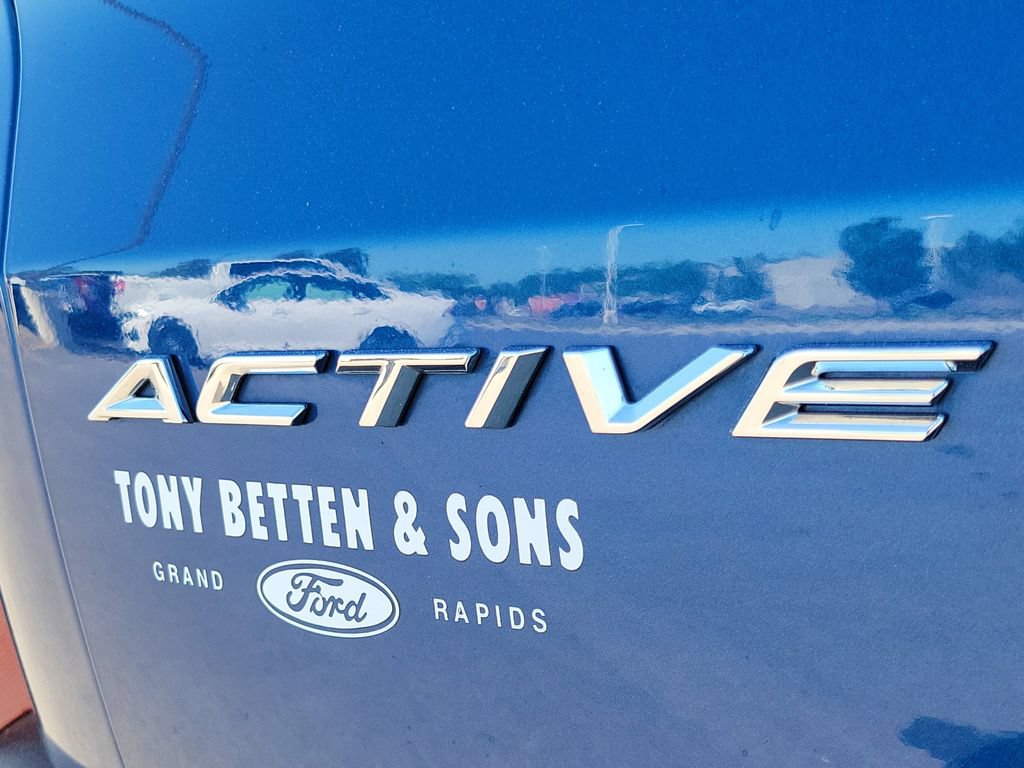 Used 2023 Ford Escape Active w/ Tech Pack #2 AWD/4WD image 7