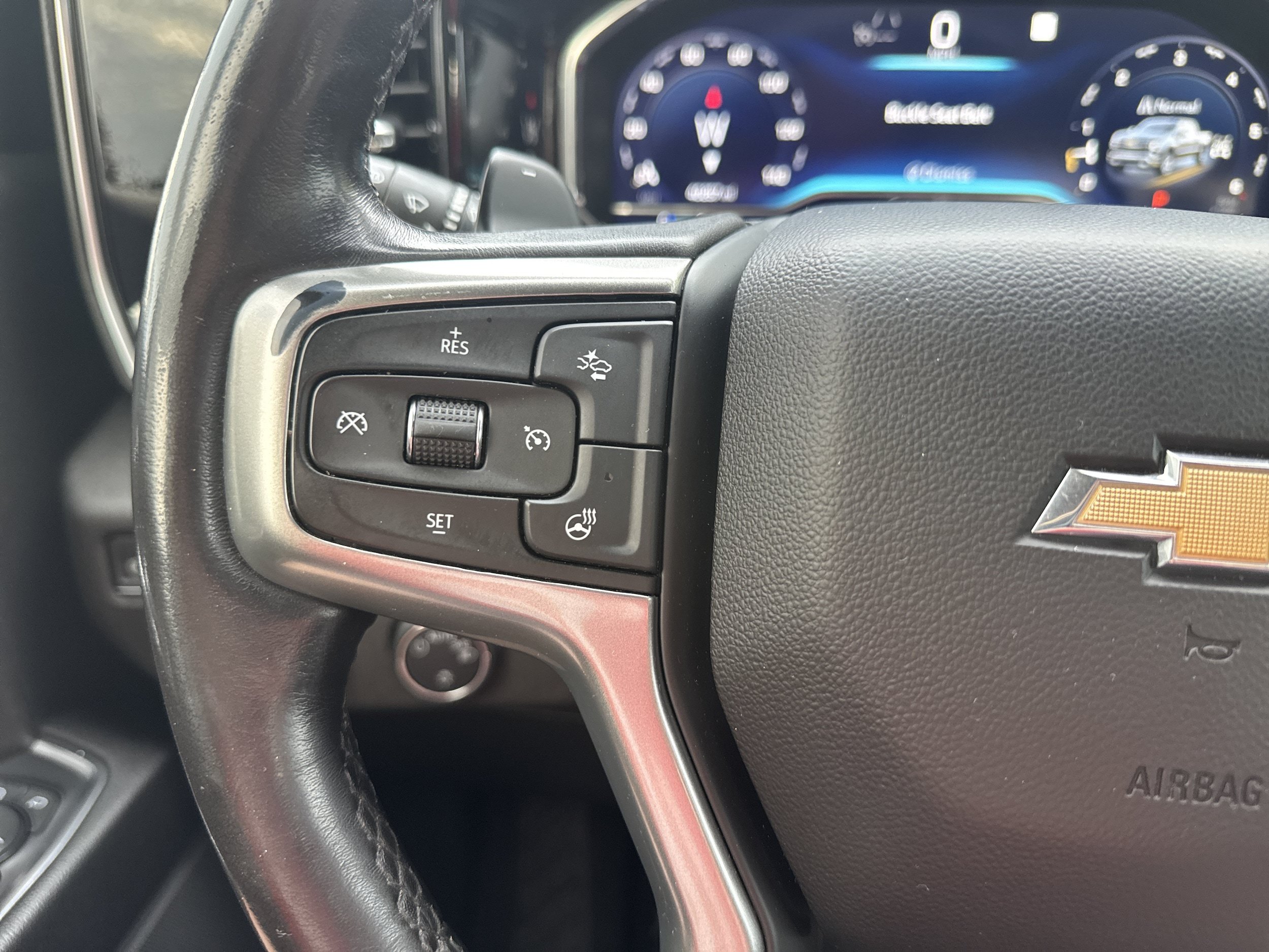 Used 2022 Chevrolet Silverado 1500 LT AWD/4WD image 21