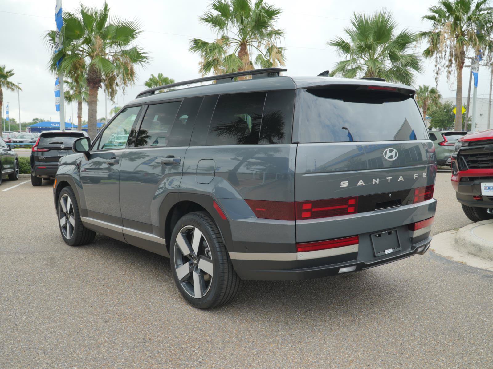 Used 2024 Hyundai Santa Fe Limited FWD image 9