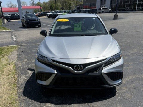 Used 2022 Toyota Camry SE AWD/4WD image 3