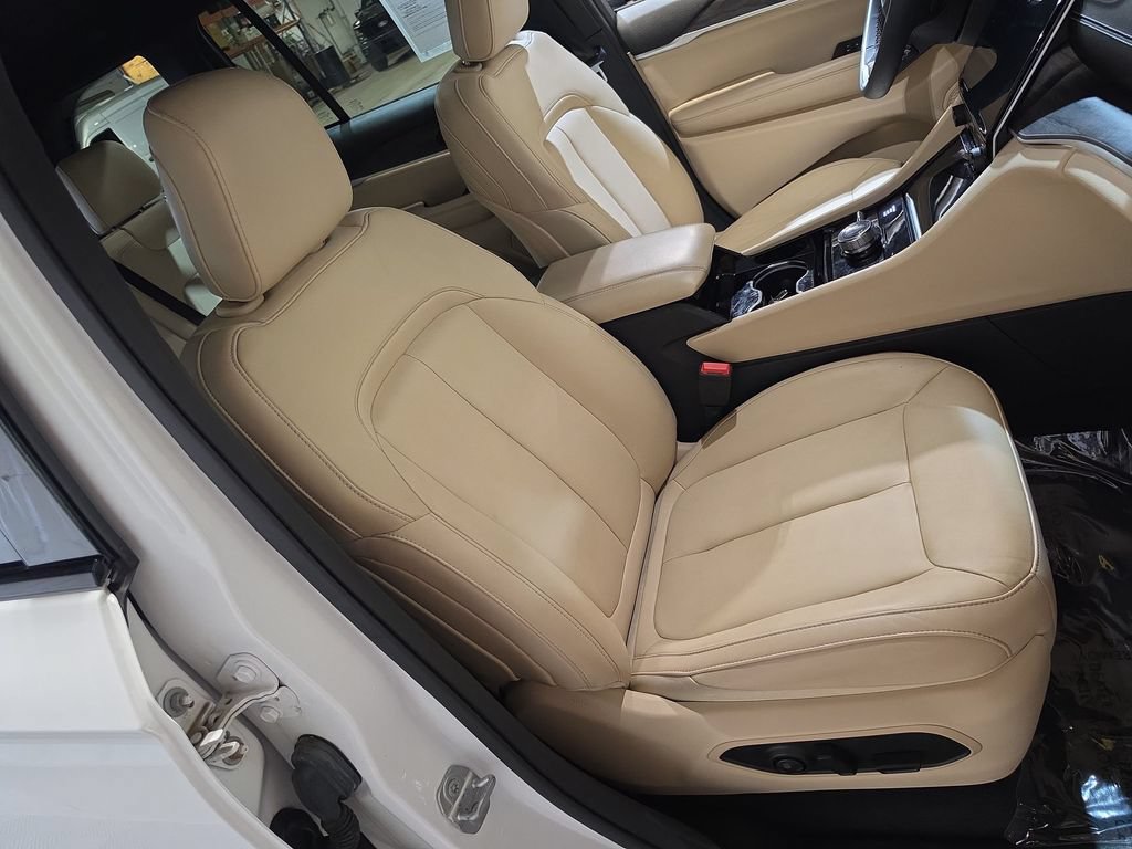 Used 2023 Jeep Grand Cherokee Limited w/ MOPAR Finishing Package AWD/4WD image 25