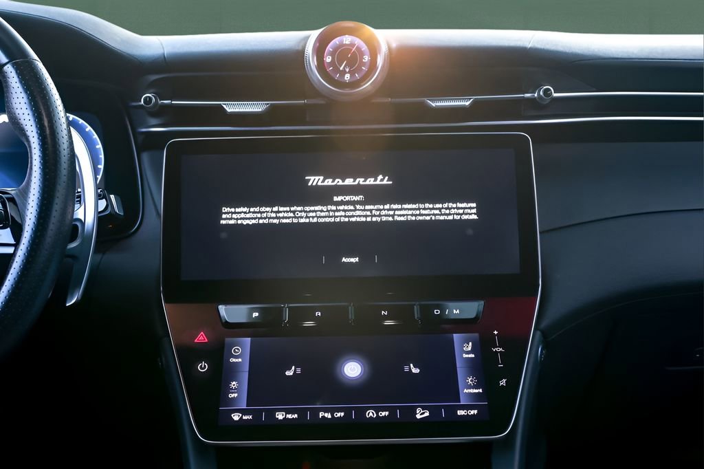 Used 2024 Maserati Grecale GT image 42