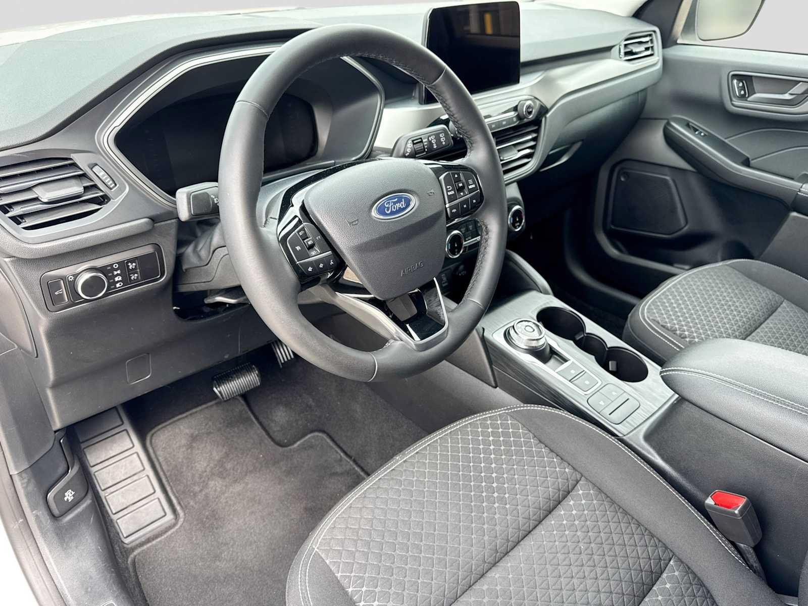 Used 2023 Ford Escape Active AWD/4WD image 2