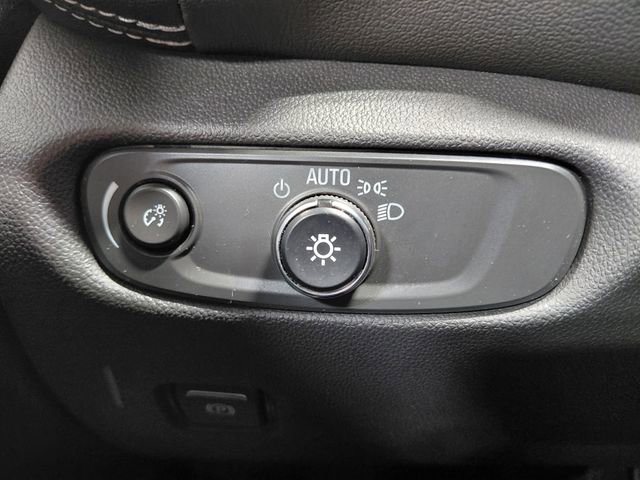 Used 2025 Chevrolet Blazer LT AWD/4WD image 33