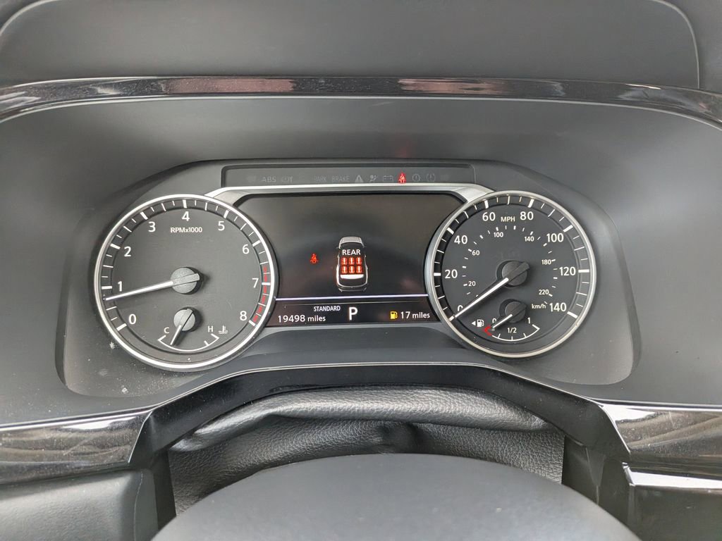 Used 2024 Nissan Pathfinder SV image 18