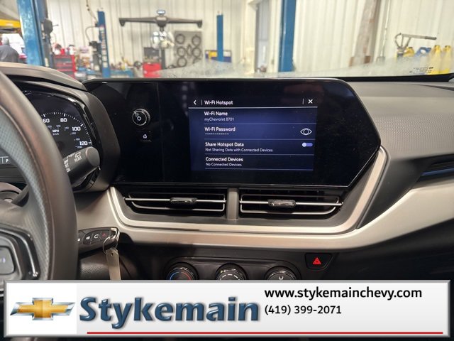 Used 2024 Chevrolet Trax LS w/ LS Convenience Package image 4