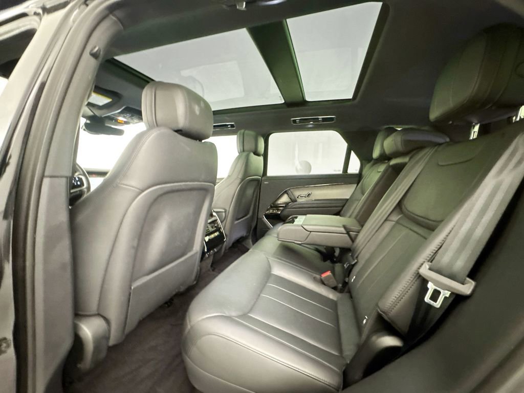 Used 2025 Land Rover Range Rover Sport SE image 24