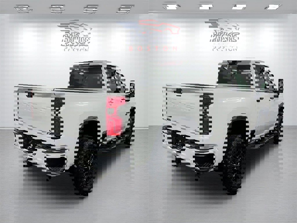 Used 2022 Chevrolet Silverado 2500 LTZ w/ LTZ Plus Package image 4