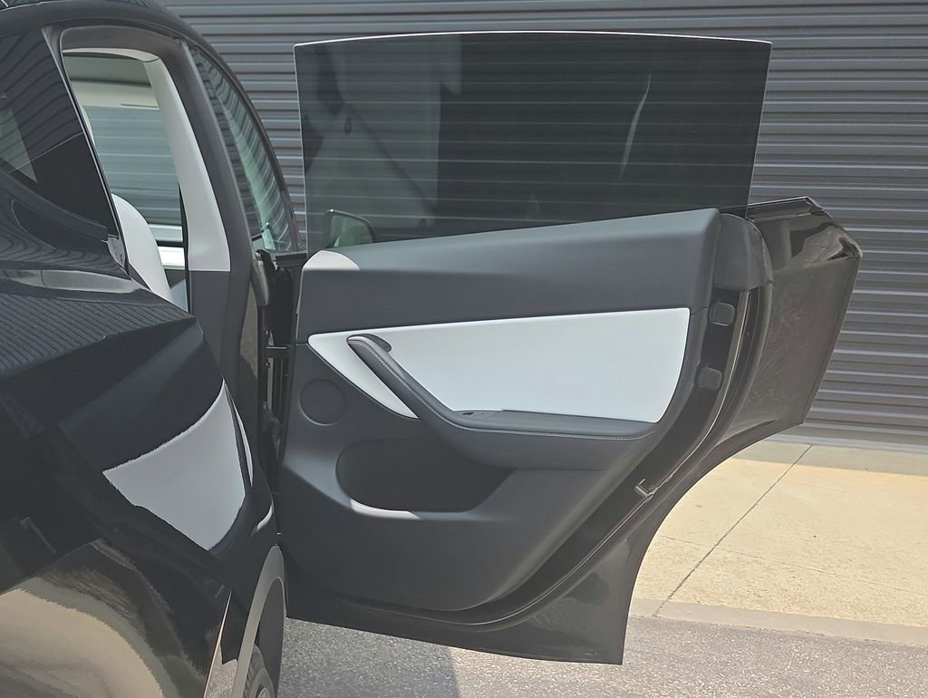 Used 2022 Tesla Model Y Performance AWD/4WD image 21
