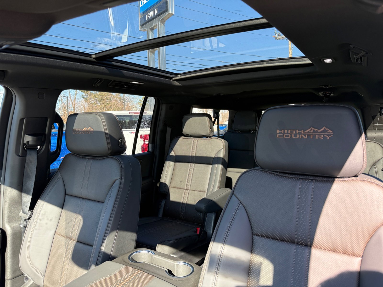 New 2026 Chevrolet Suburban High Country image 31