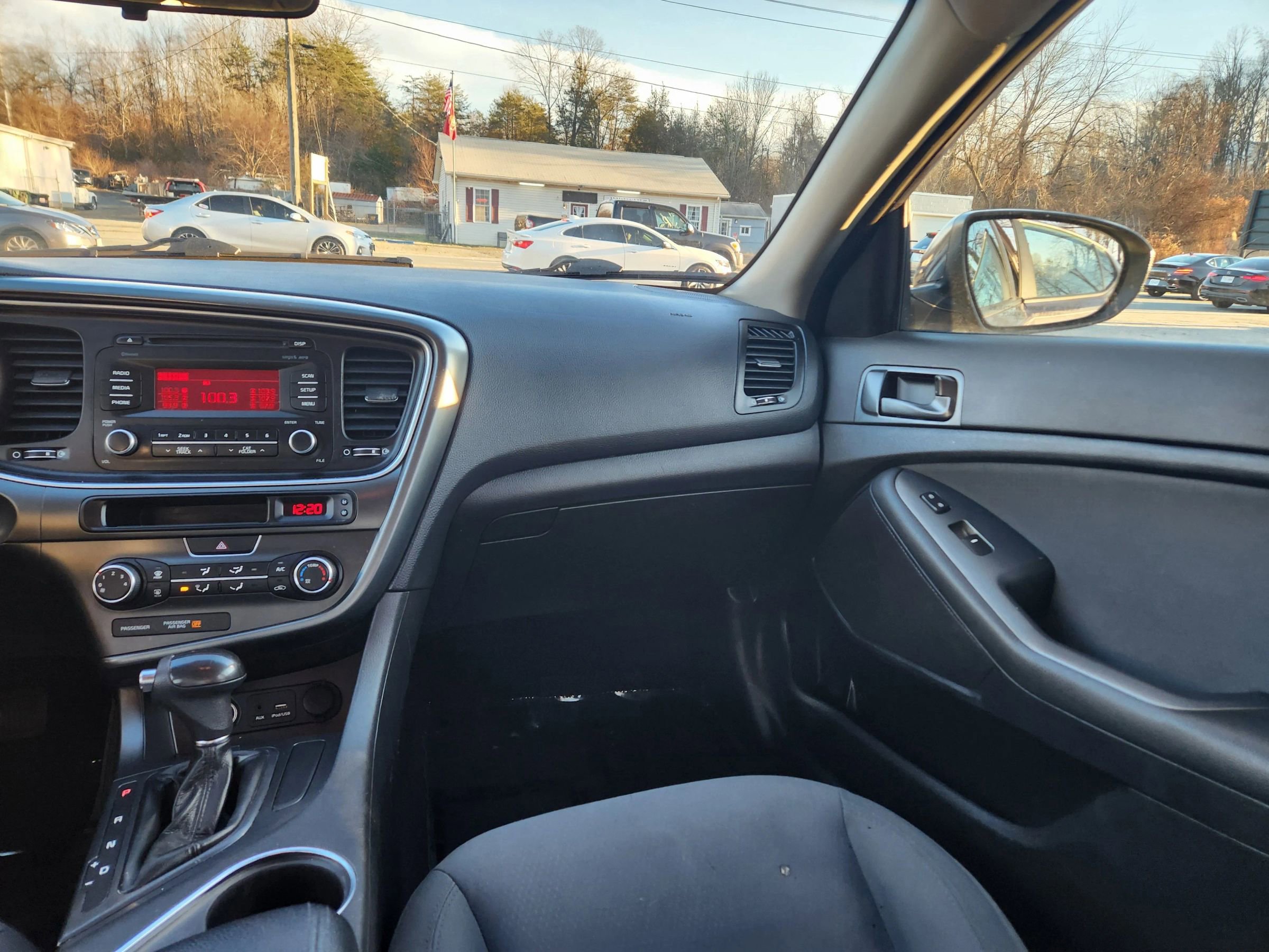 Used 2015 Kia Optima LX image 30