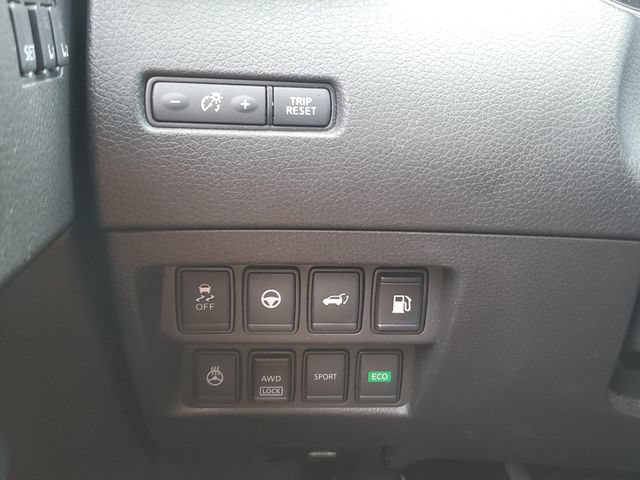 Used 2019 Nissan Rogue SV w/ Premium Package AWD/4WD image 22