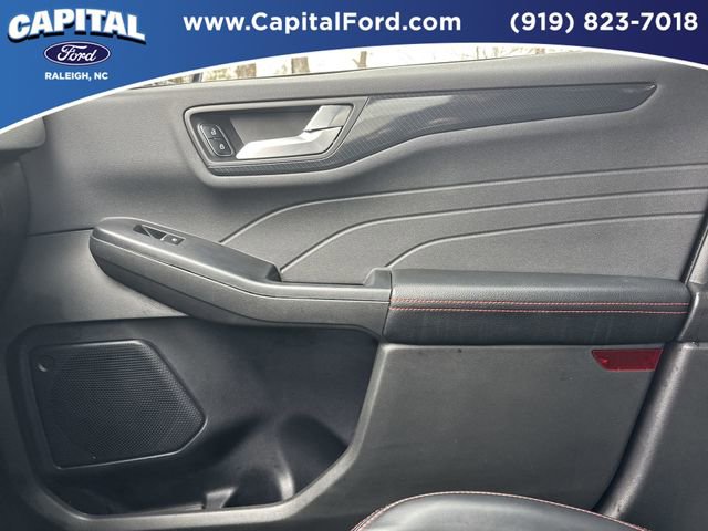 Used 2024 Ford Escape ST-Line image 27