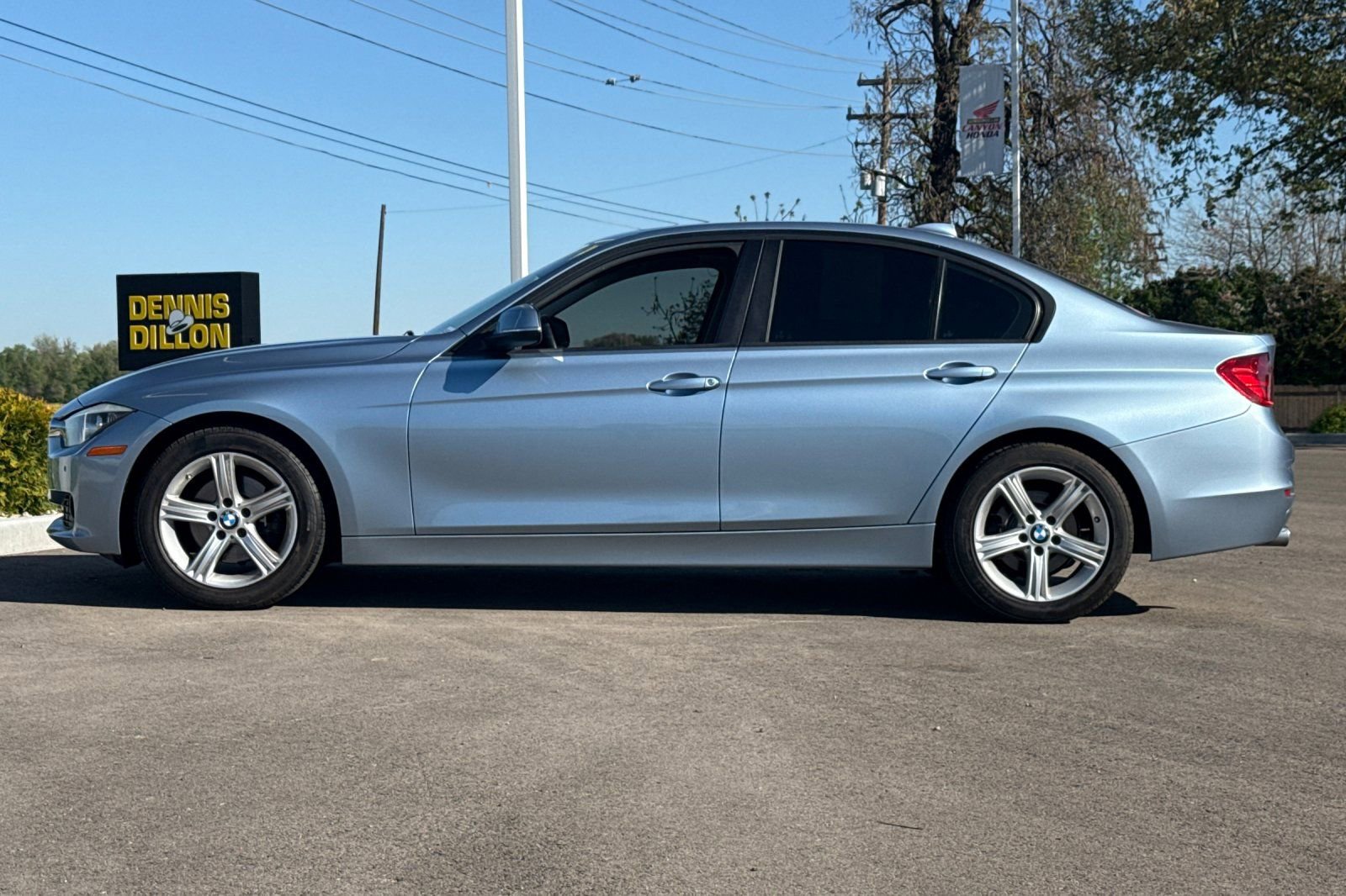 Used 2015 BMW 320i Sedan RWD image 7