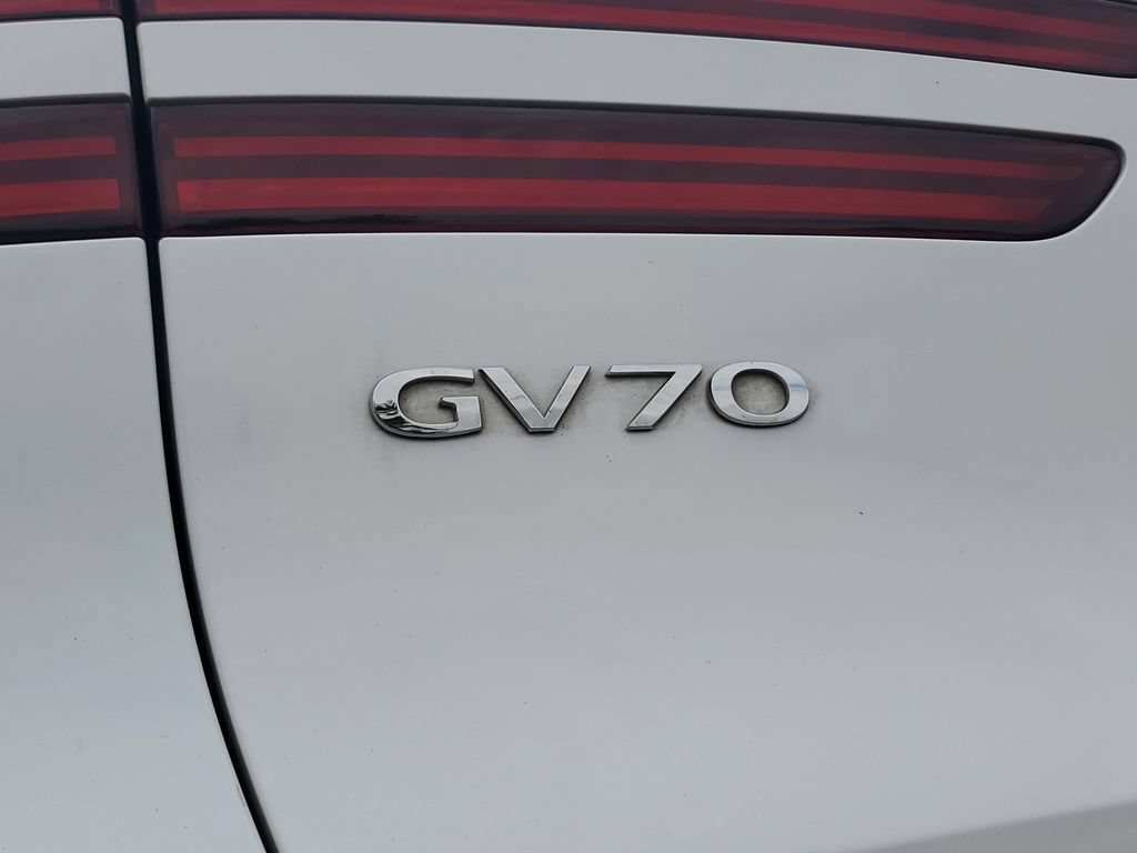 Used 2023 Genesis GV70 2.5T w/ Sport Prestige Package AWD/4WD image 8