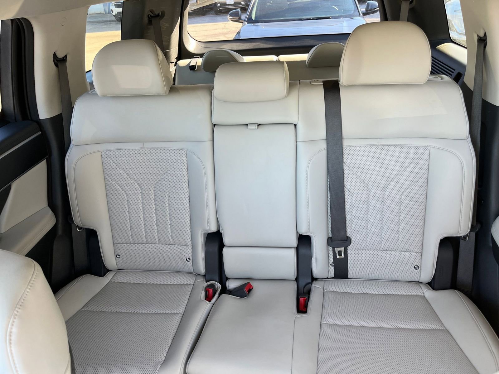 Used 2025 Hyundai Santa Fe SEL image 37