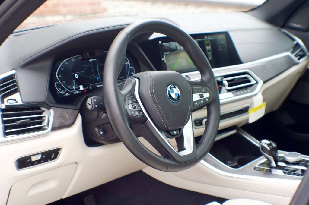 Used 2022 BMW X5 xDrive45e image 22