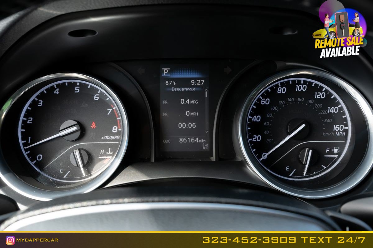 Used 2020 Toyota Camry SE FWD image 24