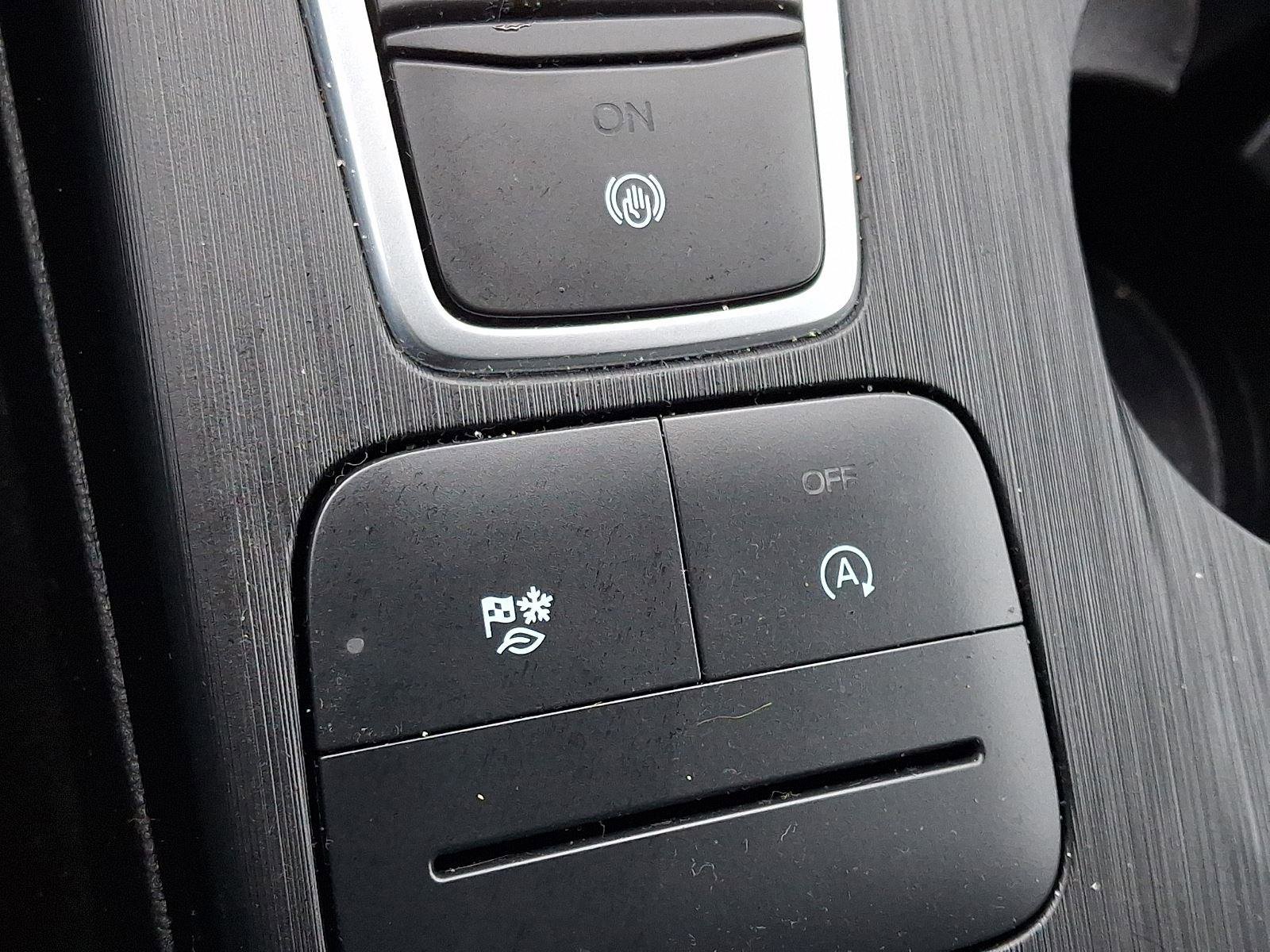 Used 2022 Ford Escape SE image 24