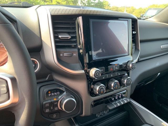 New 2027 RAM 1500 4x4 Crew Cab image 19