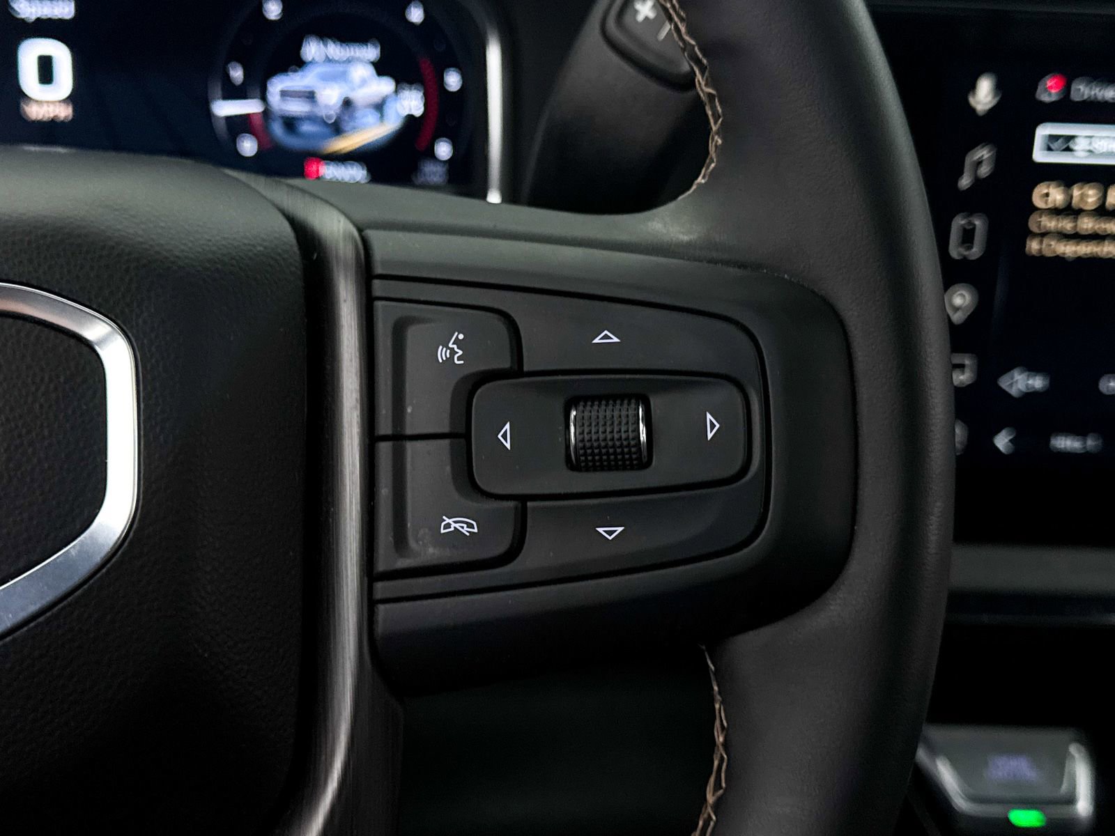 Used 2025 GMC Sierra 2500 AT4 w/ AT4 Premium Plus Package AWD/4WD image 33